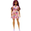 MATTEL Muñecas*Barbie - Muñeca Fashionista con vestido de corazones y accesorios de moda ㅤ