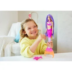 MATTEL Muñecas*Barbie - Muñeca sirena cambio de color con delfín y accesorios ㅤ