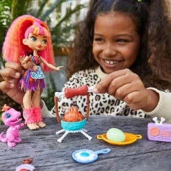 MATTEL Muñecas*Cave Club - Muñeca Emberly - Playset BBQs