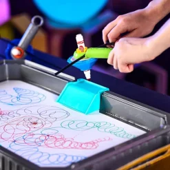 CRAYOLA Arte Y Manualidades*- Colourwhirls Arena de Combate + 4 Pinta Peonzas