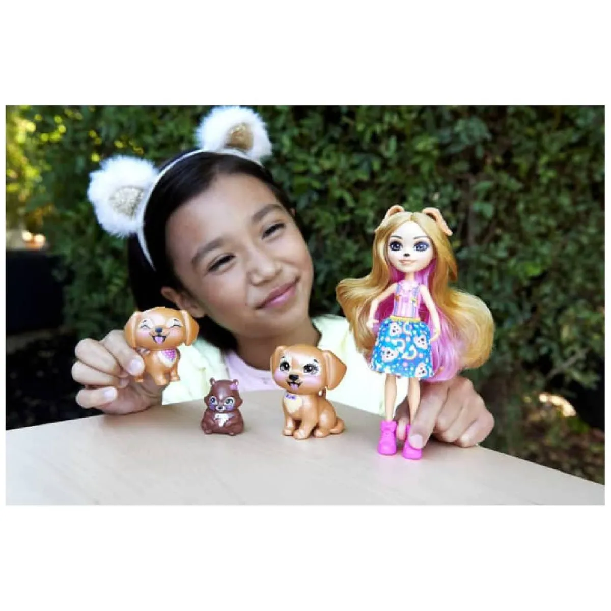 ENCHANTIMALS Muñecas*- Gerika con familia de perritos
