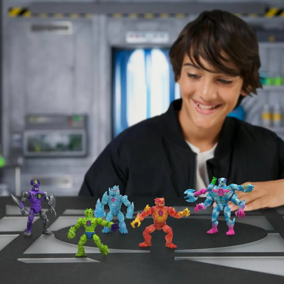 BEAST LAB Figuras De Acción*Mr. Hybrids