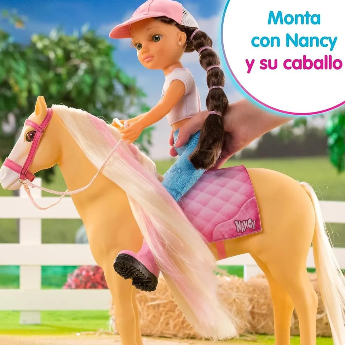 NANCY Muñecas*- Muñeca articulada con caballo y accesorios de cuidado ㅤ