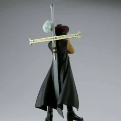 BANDAI Figuras De Acción*One Piece - Figura Dracule Mihawk