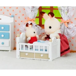 EPOCH PARA IMAGINAR S.L. Coleccionables Y Mini Mundos*Sylvanian Families - Set Bebé Conejo Chocolate (Cama)